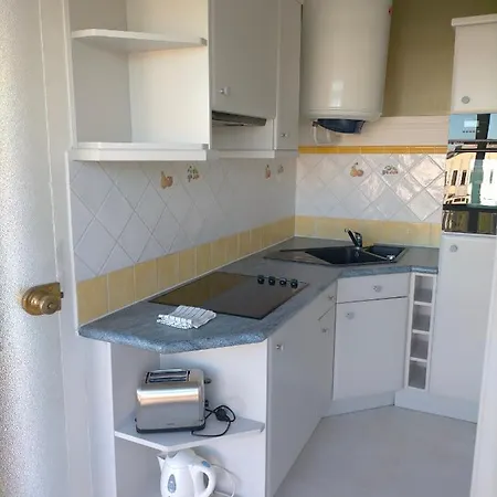 Le Petit Dieppois, F2 Lumineux Et Spacieux En Centre